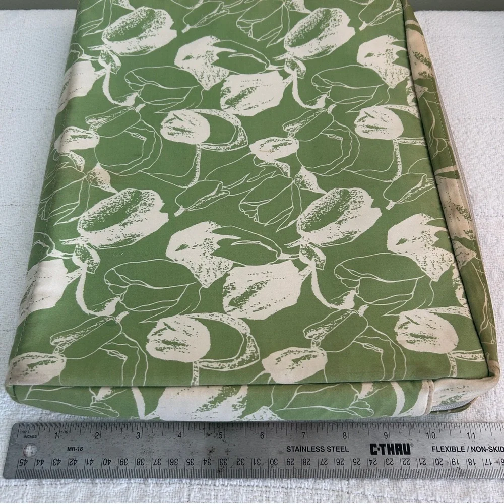 Talene Reilly Vintage Y2K Laptop Sleeve, Green & White Abstract Floral